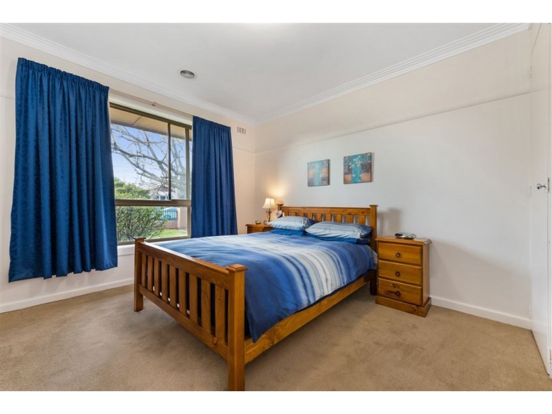 24 Pine Avenue, North Shore VIC 3214