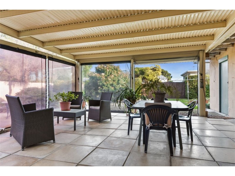 24 Pine Avenue, North Shore VIC 3214