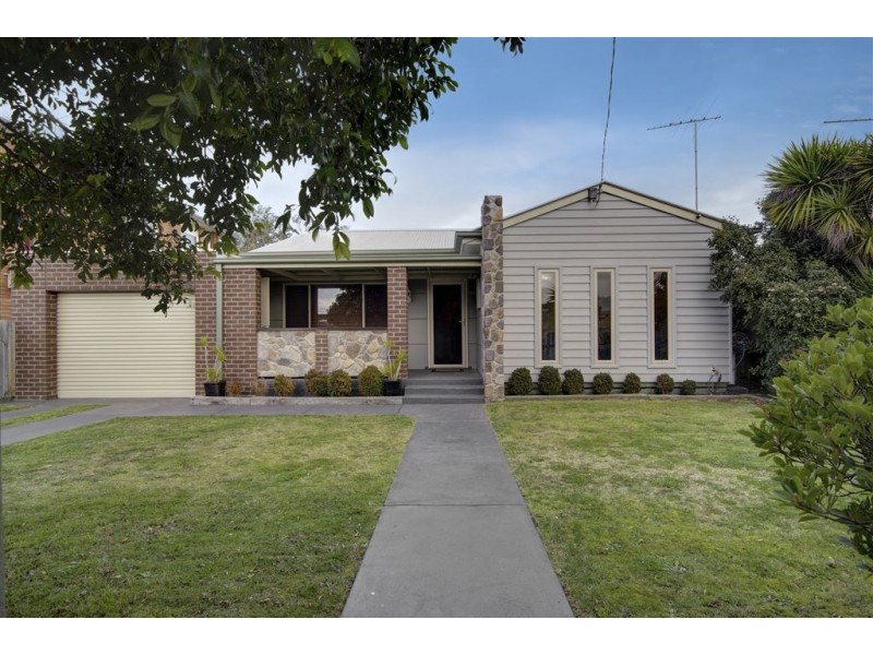2 Castle Court, Bell Park VIC 3215
