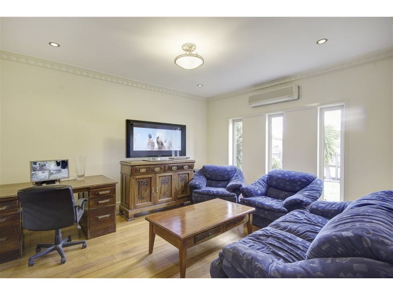 2 Castle Court, Bell Park VIC 3215