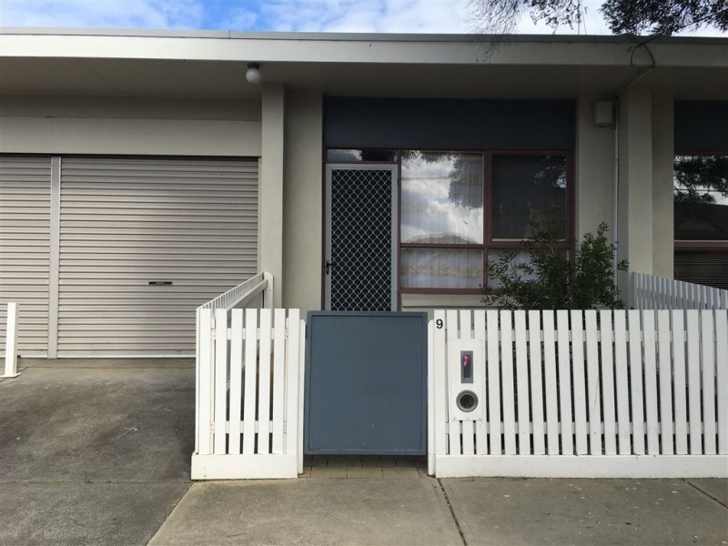 9 Coxon Parade, North Geelong VIC 3215
