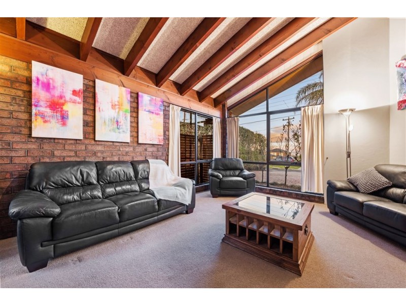 21 Leila Crescent, Bell Post Hill VIC 3215