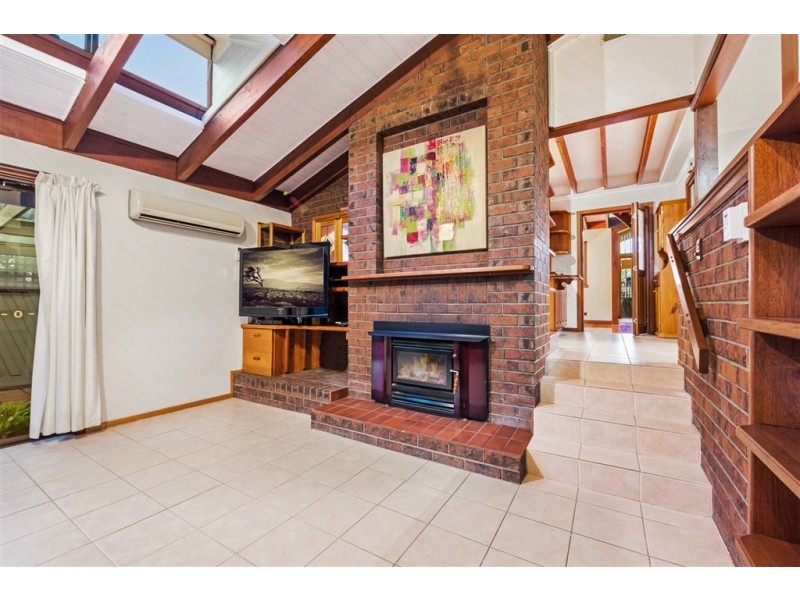 21 Leila Crescent, Bell Post Hill VIC 3215