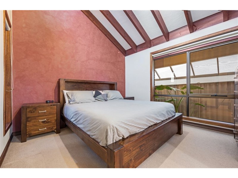 21 Leila Crescent, Bell Post Hill VIC 3215