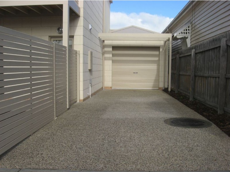 2/1 Marshall Street, Newtown VIC 3220