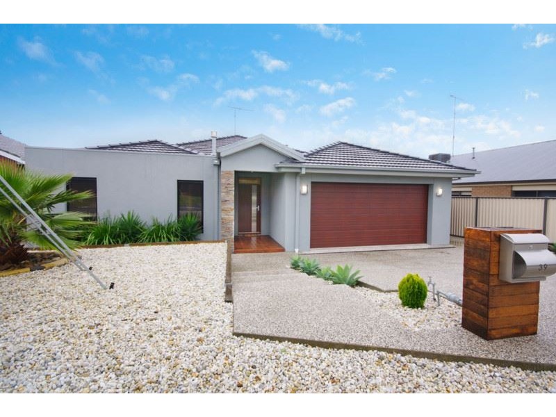 39 Shannahan Drive, Bell Park VIC 3215