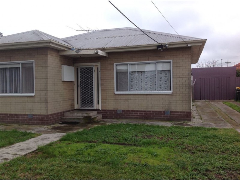 9 Maple Crescent, Bell Park VIC 3215