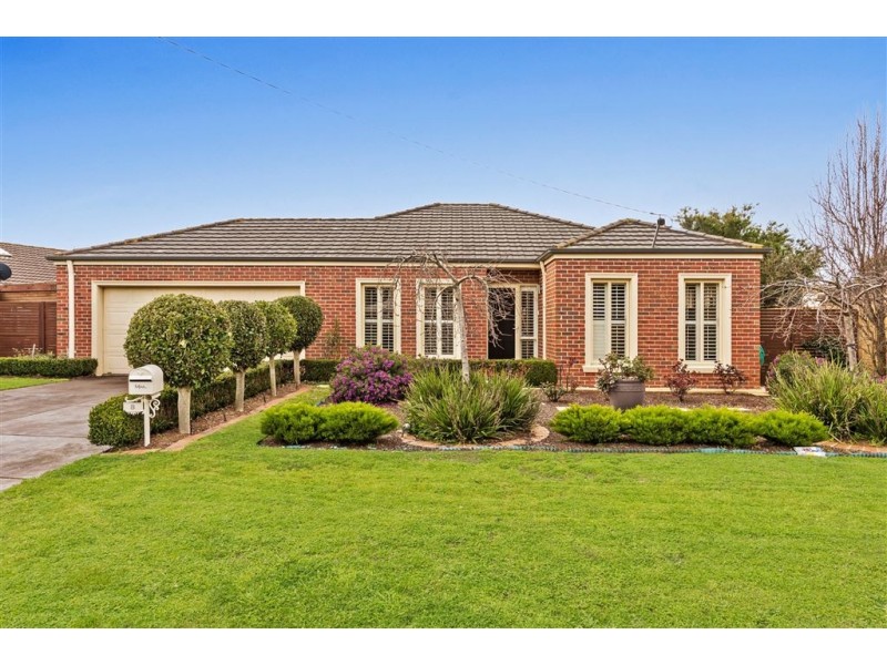 8 Rowe Street, Hamlyn Heights VIC 3215