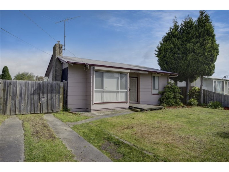 64 Swallow Crescent, Norlane VIC 3214