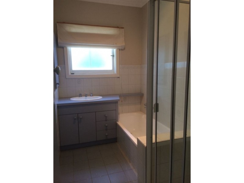 28 Deakin Street, Bell Park VIC 3215