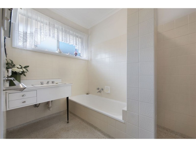 5 Sheridan Street, Hamlyn Heights VIC 3215