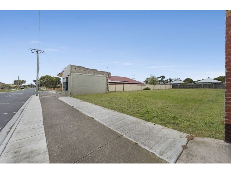 31-33 Walsgott Street, North Geelong VIC 3215