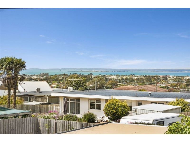 15 Forfar Road, Hamlyn Heights VIC 3215