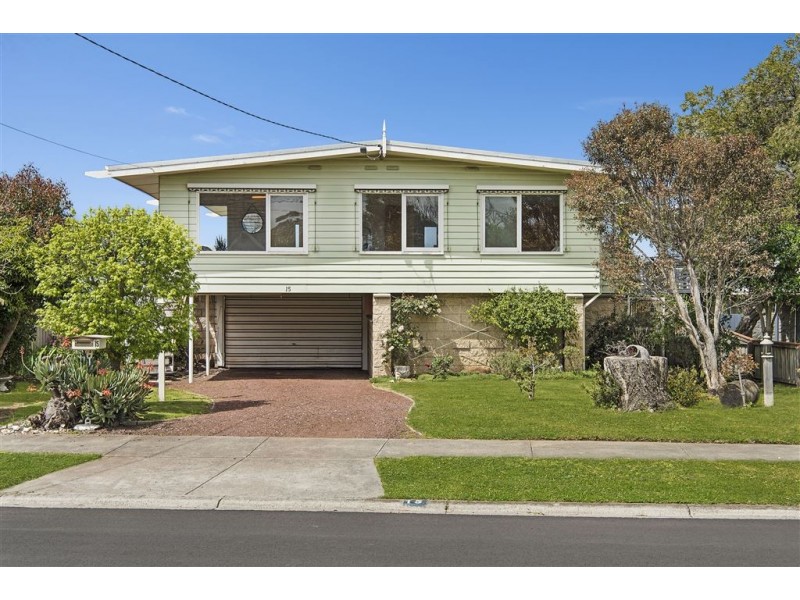 15 Forfar Road, Hamlyn Heights VIC 3215