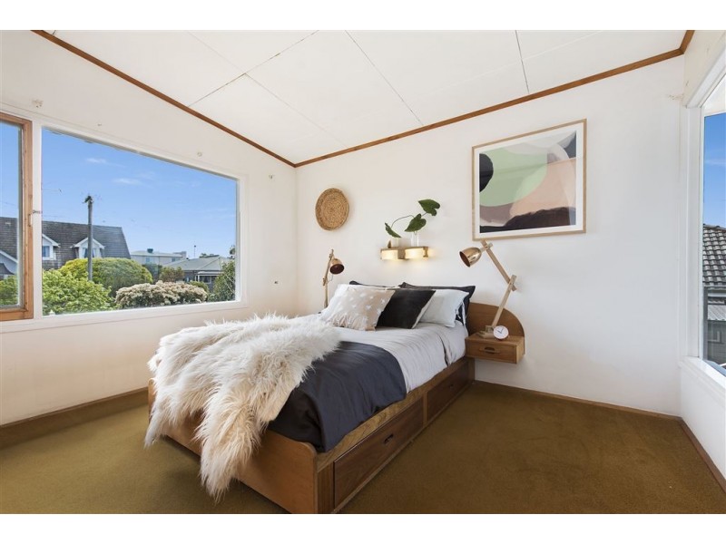 15 Forfar Road, Hamlyn Heights VIC 3215