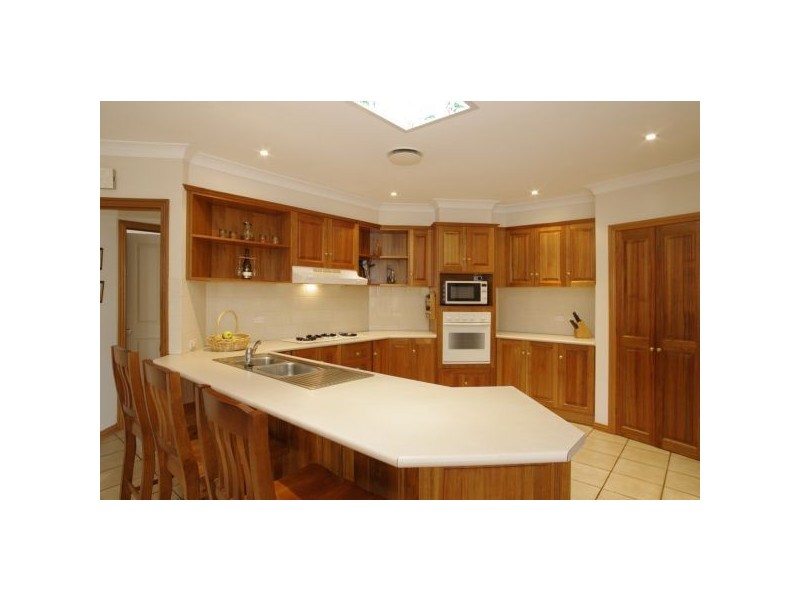 4 O’Dwyer Court, Lovely Banks VIC 3221