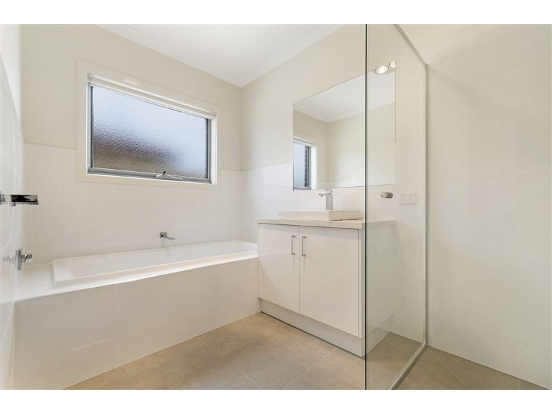 1/5 Tallinn Street, Bell Park VIC 3215