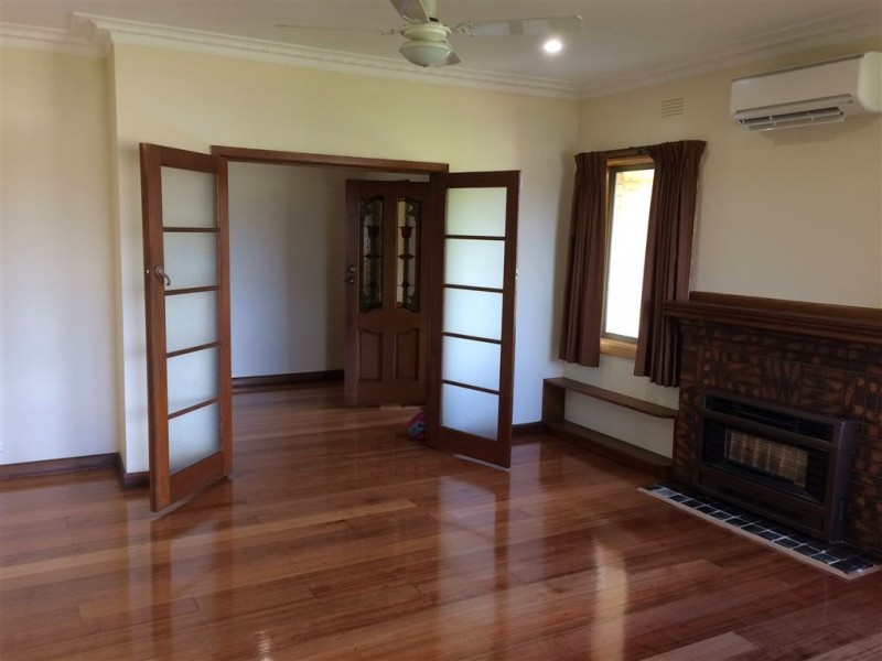 100 Ballarat Road, Hamlyn Heights VIC 3215