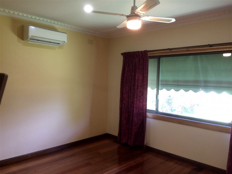 100 Ballarat Road, Hamlyn Heights VIC 3215