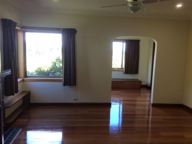 100 Ballarat Road, Hamlyn Heights VIC 3215