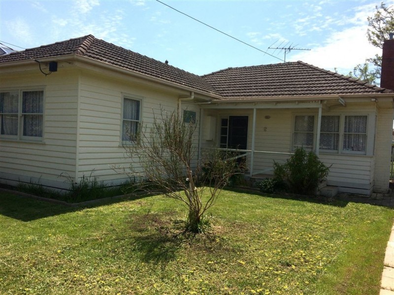 2 Weeroona Avenue, Hamlyn Heights VIC 3215