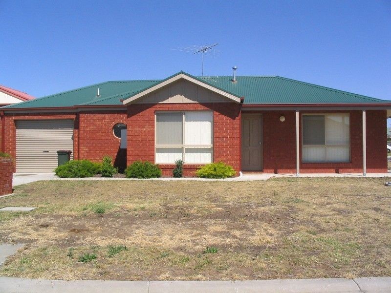 1/8 David Court, Bell Park VIC 3215