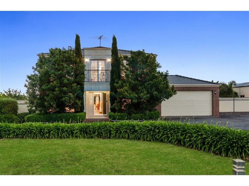 7-13 Viewhill Road, Lovely Banks VIC 3221
