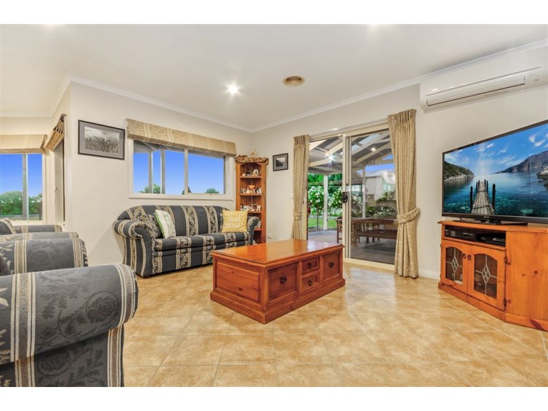 7-13 Viewhill Road, Lovely Banks VIC 3221