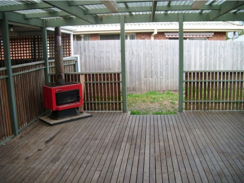16 Nanworen Crescent, Bell Park VIC 3215