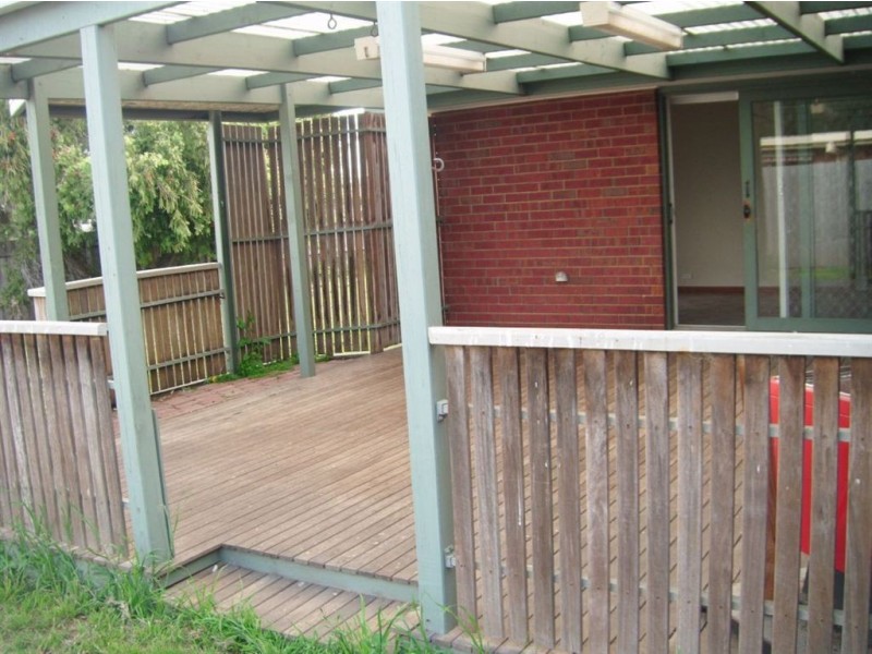 16 Nanworen Crescent, Bell Park VIC 3215