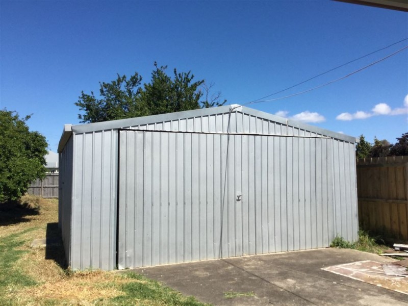 10 Pettitt Crescent, Norlane VIC 3214