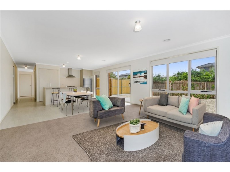 2/137 Ballarat Road, Bell Park VIC 3215