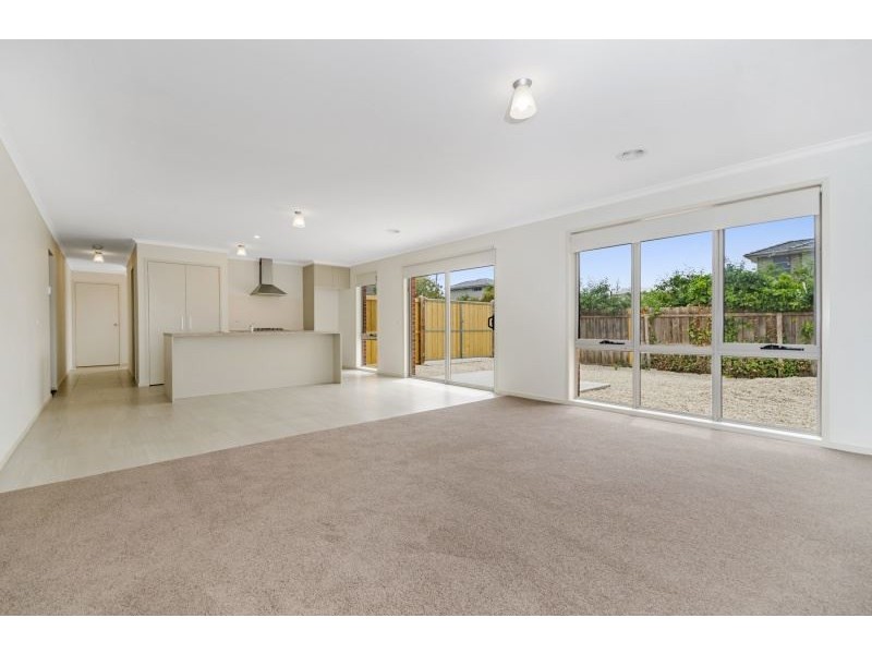 2/137 Ballarat Road, Bell Park VIC 3215