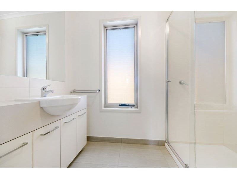 2/137 Ballarat Road, Bell Park VIC 3215