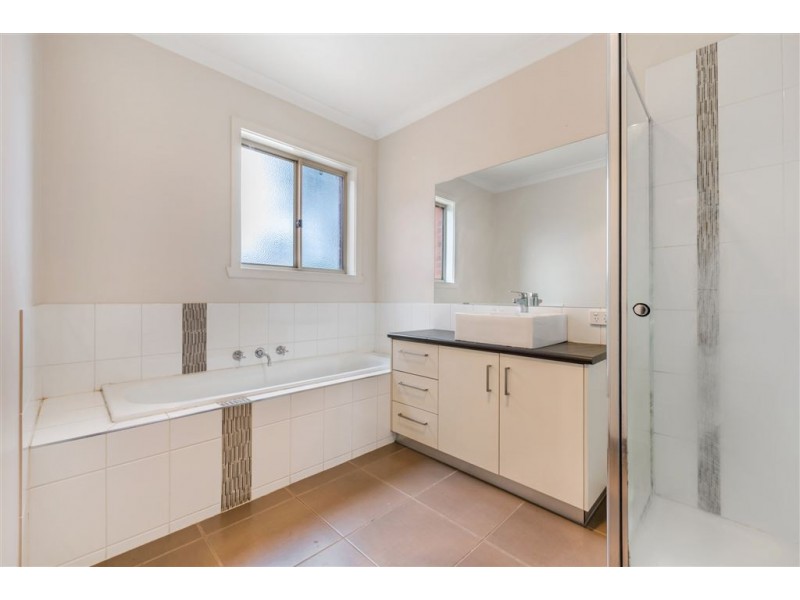 1/121 Goldsworthy Road, Corio VIC 3214