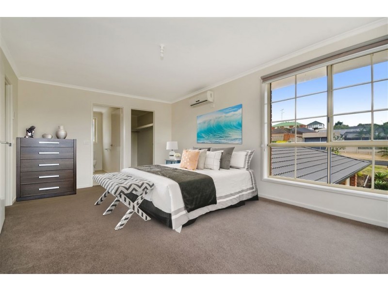 4 Reta Close, Leopold VIC 3224