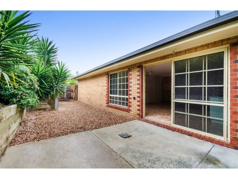 4 Reta Close, Leopold VIC 3224
