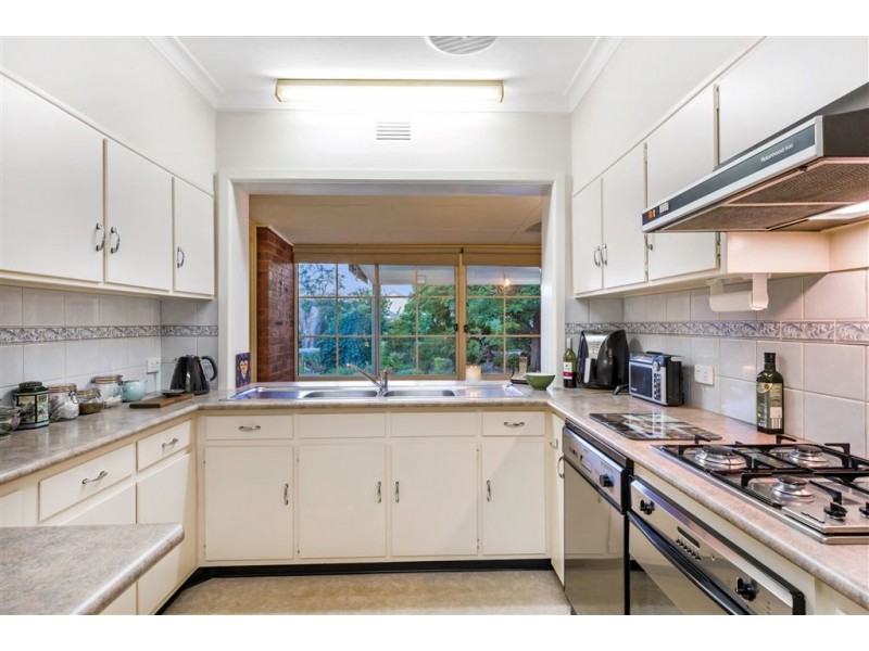 61 The Esplanade, North Shore VIC 3214