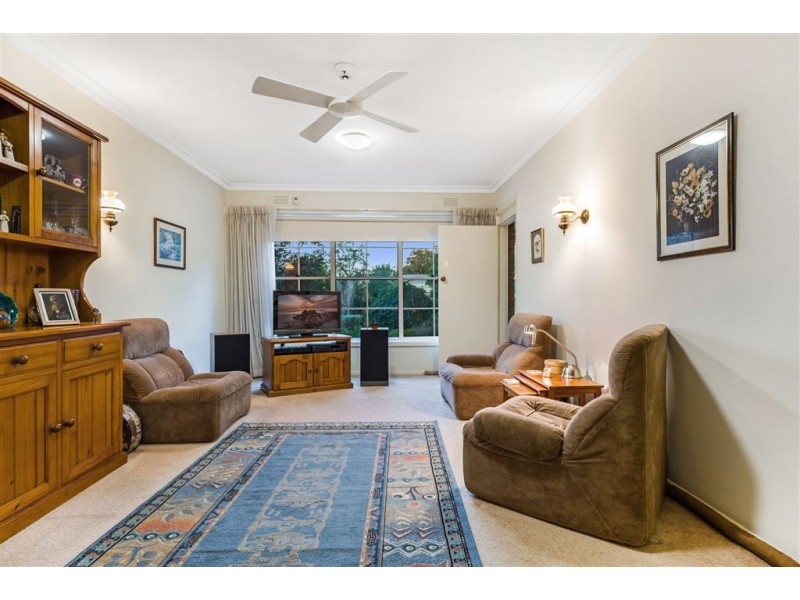 61 The Esplanade, North Shore VIC 3214