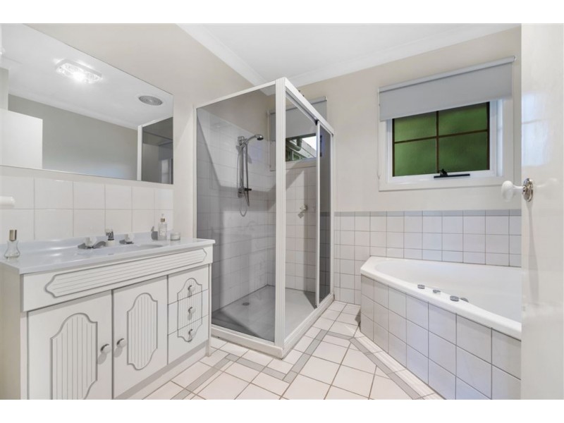 61 The Esplanade, North Shore VIC 3214