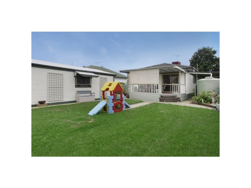 11 Vermont Avenue, Corio VIC 3214