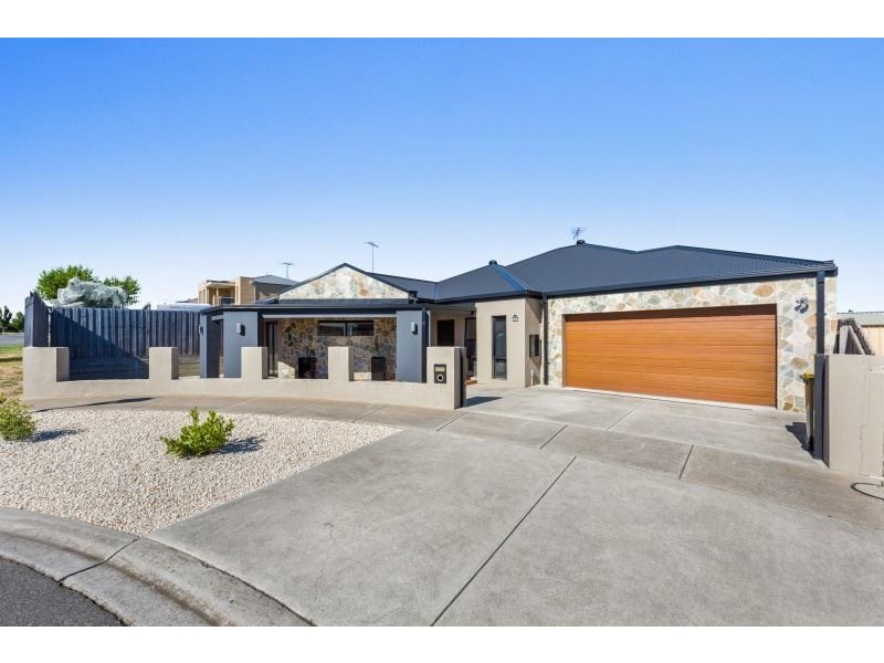 14 Nicole Court, Bell Park VIC 3215