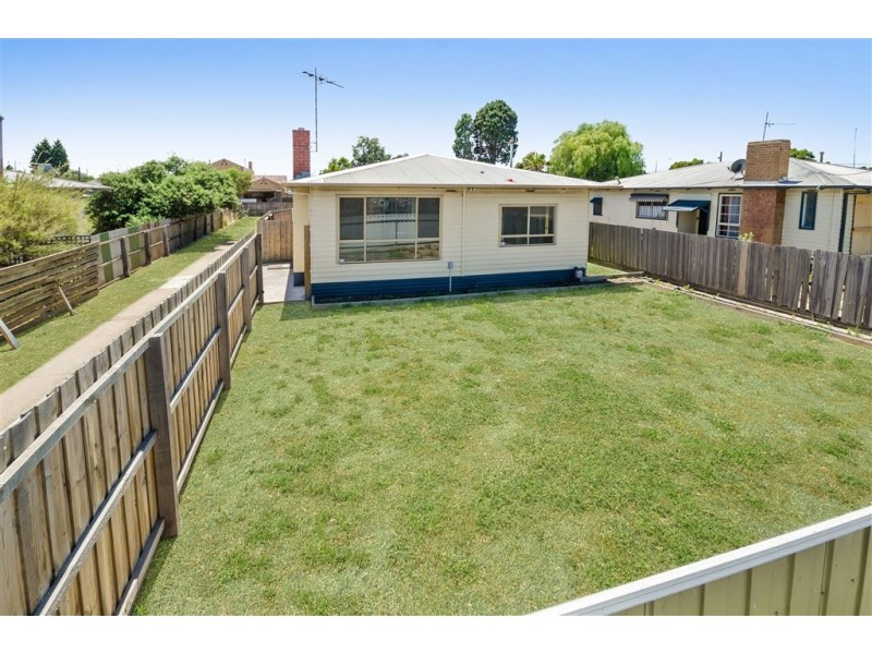 1/4 Arunga Avenue, Norlane VIC 3214