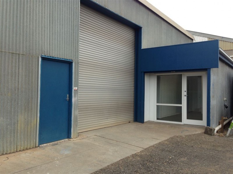 11 Holmes st, North Geelong VIC 3215
