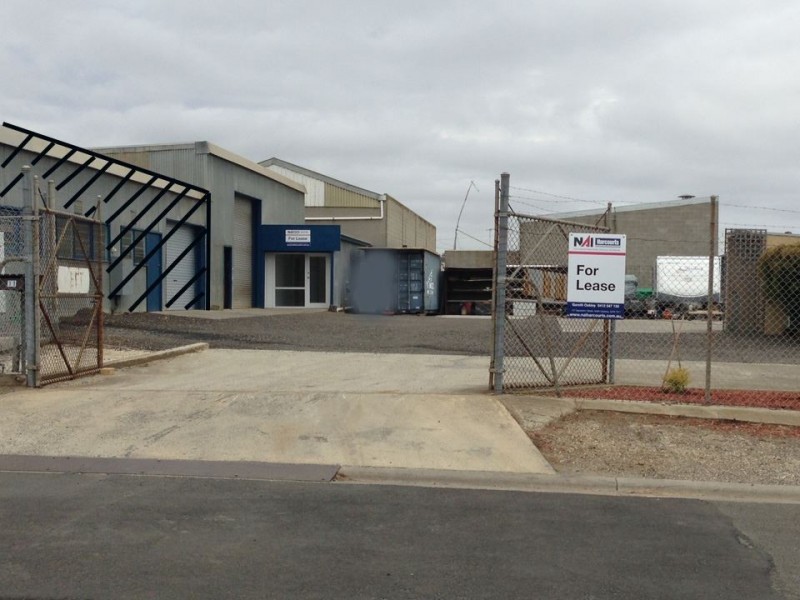 11 Holmes st, North Geelong VIC 3215
