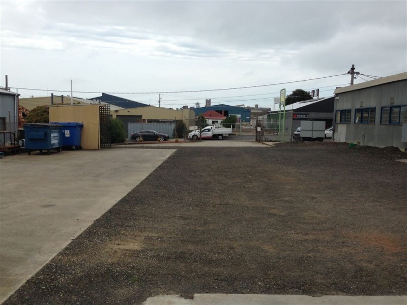 11 Holmes st, North Geelong VIC 3215