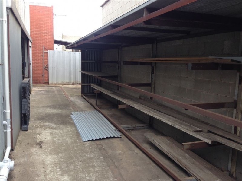 11 Holmes st, North Geelong VIC 3215