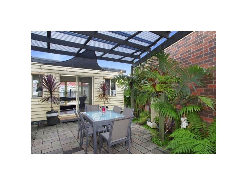 65 Calvert Street, Hamlyn Heights VIC 3215