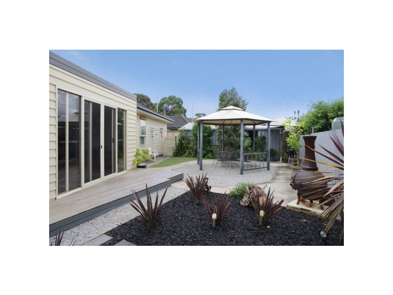 65 Calvert Street, Hamlyn Heights VIC 3215