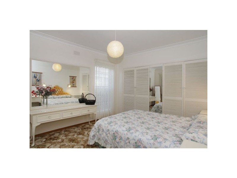 38 Neil Street, Bell Post Hill VIC 3215